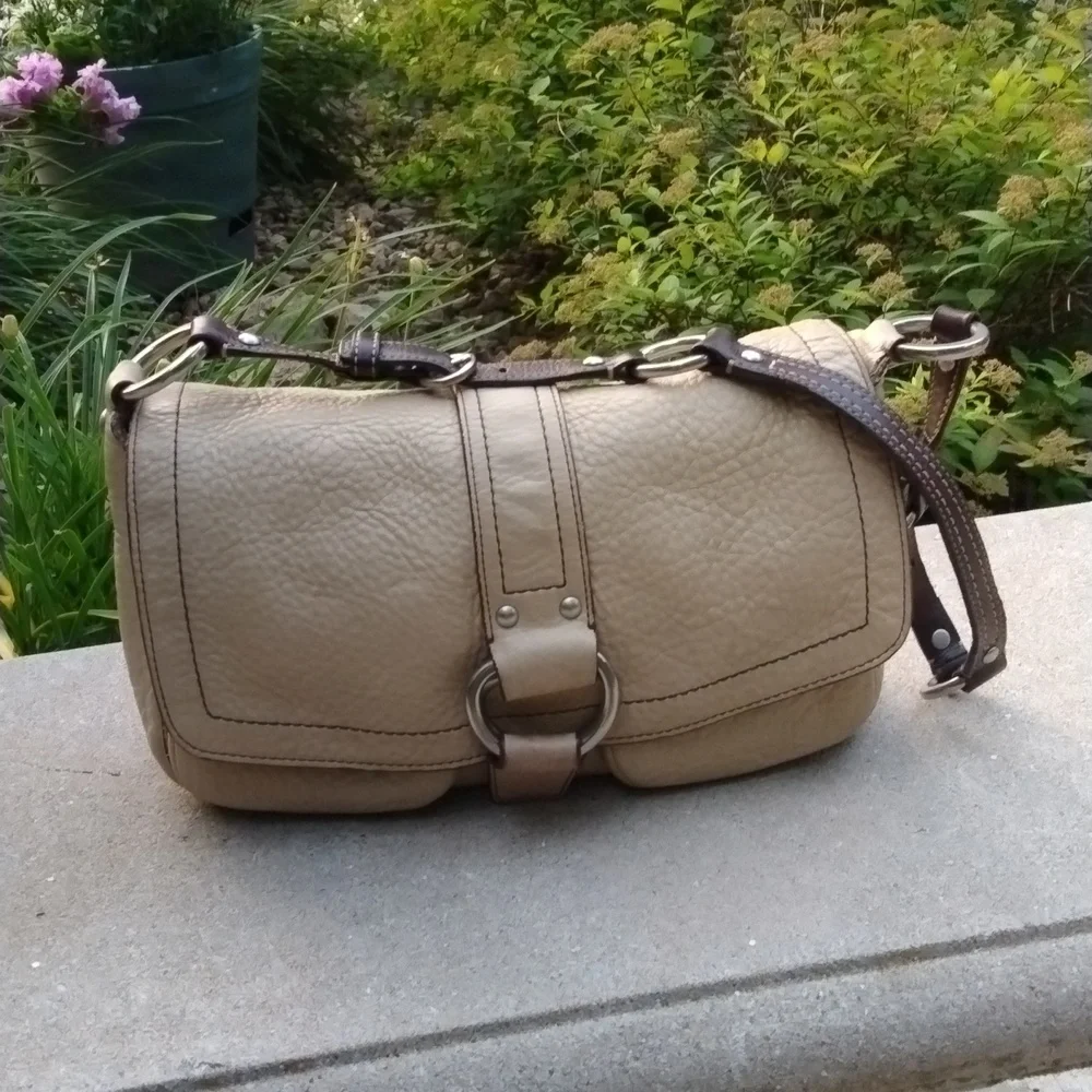 Coach Chelsea F10893 Pebbled Leather shoulder bag
